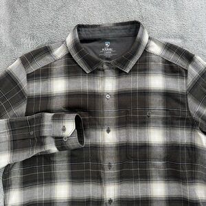 Kuhl The Law Flannel Men's Plaid Shirt in Large. Please see attached photos